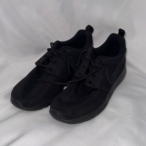Nike Black Athletic Sneakers